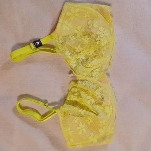 VS Dream Angel push-up bra